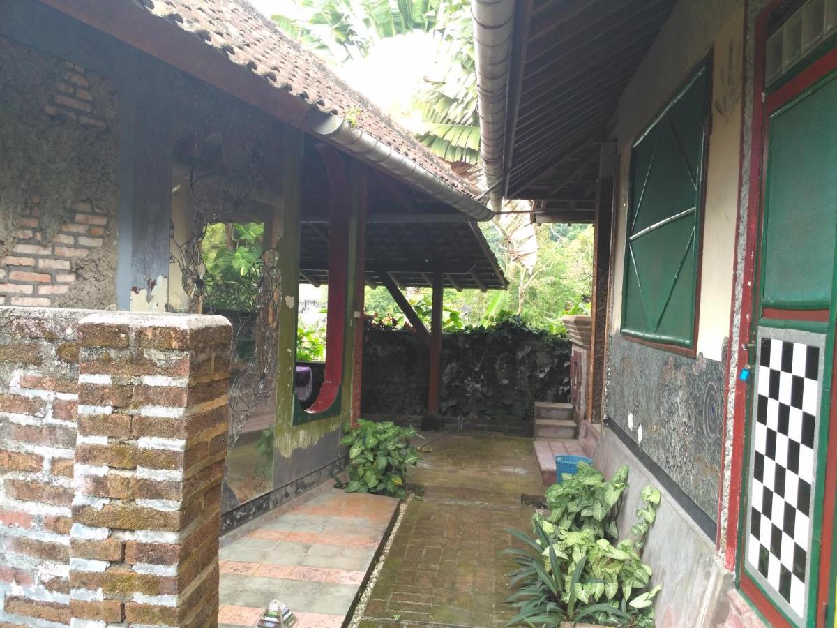 Dhangin Taman Karangasem  Exterior photo